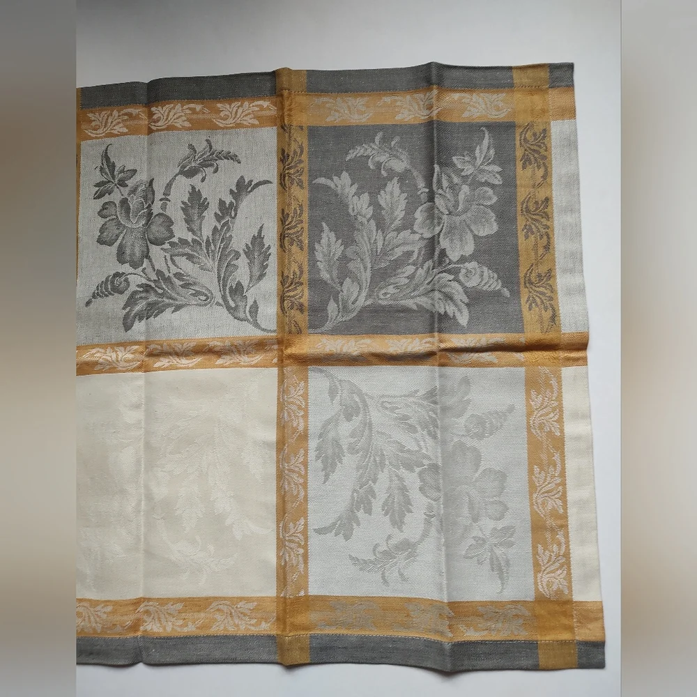 Williams Sonoma Villa 4 Napkins Jacquard Grey Yellow Beige Cream Cotton Linen